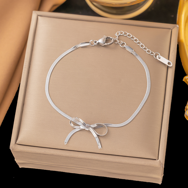 Brazalete Cadena de Serpiente Con Moño Plateado