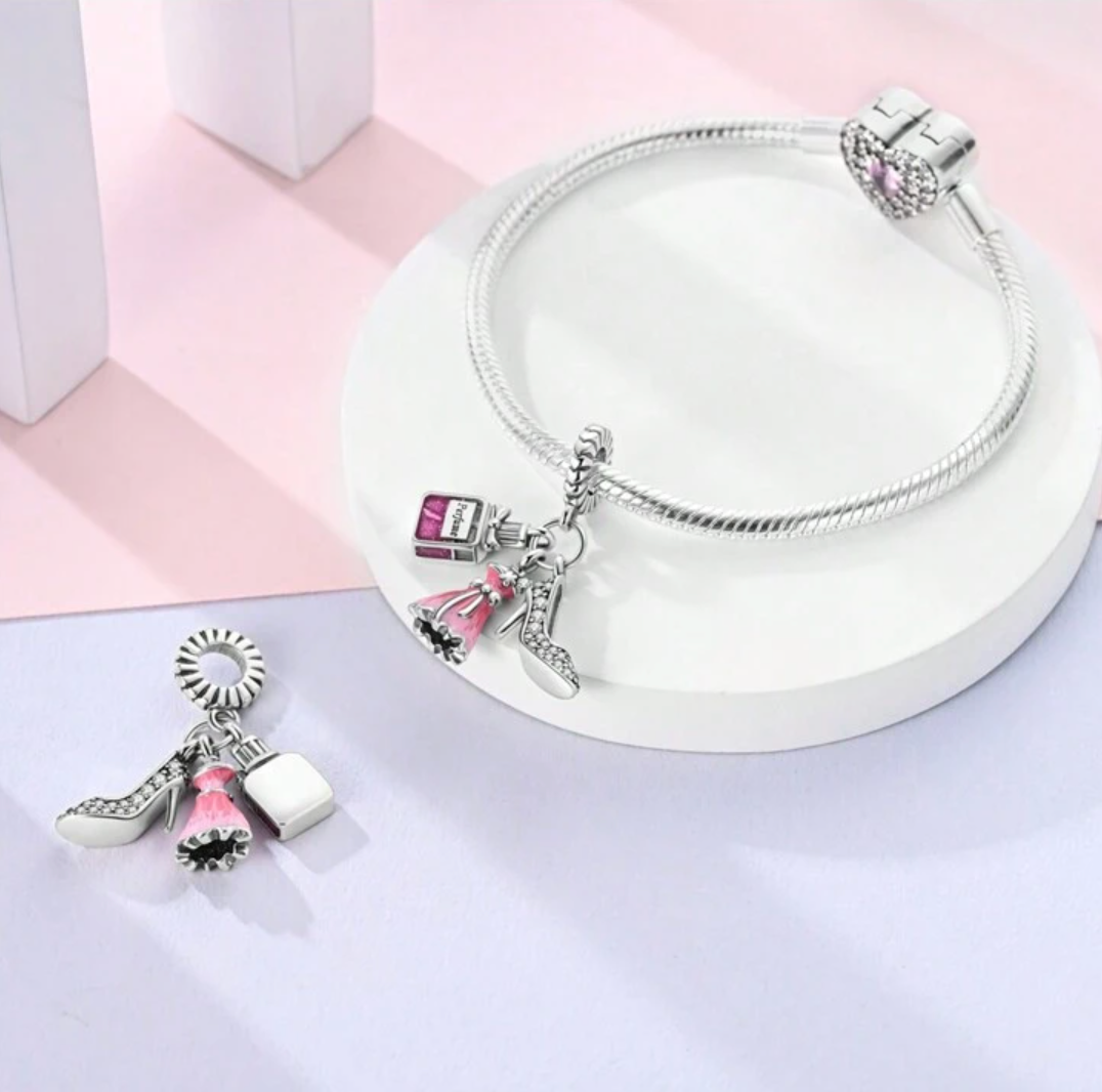 Perfume, Vestido e Salto