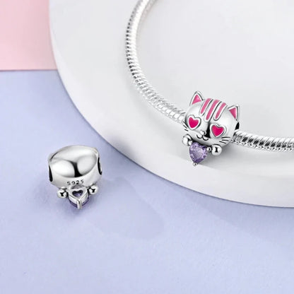 Gatito Enamorado y Corazón Morado