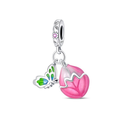 Mariposa Verde y Pétalos de Rosa