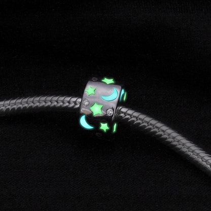 Clip Abalorio Luna & Estrellas Fluorescente