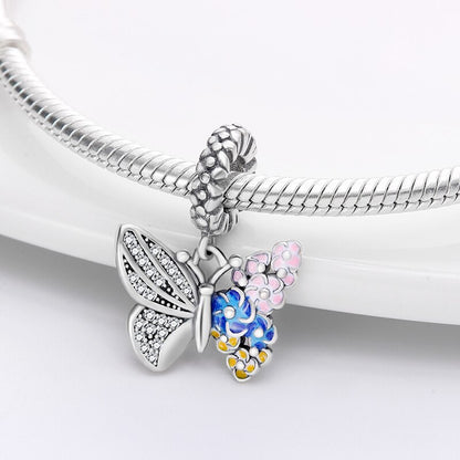 Mariposa con Flores